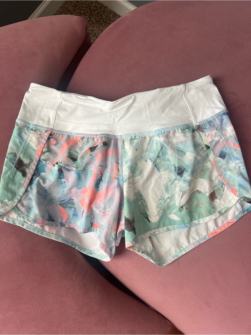 Lululemon Active Women's Printed Running Shorts - White & Pastel Multi